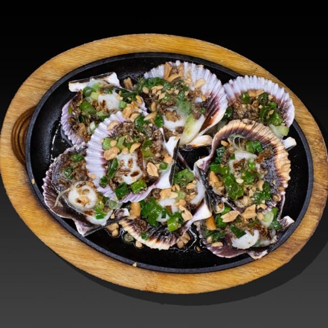 Grilled Scallop with Butter & Scallion.